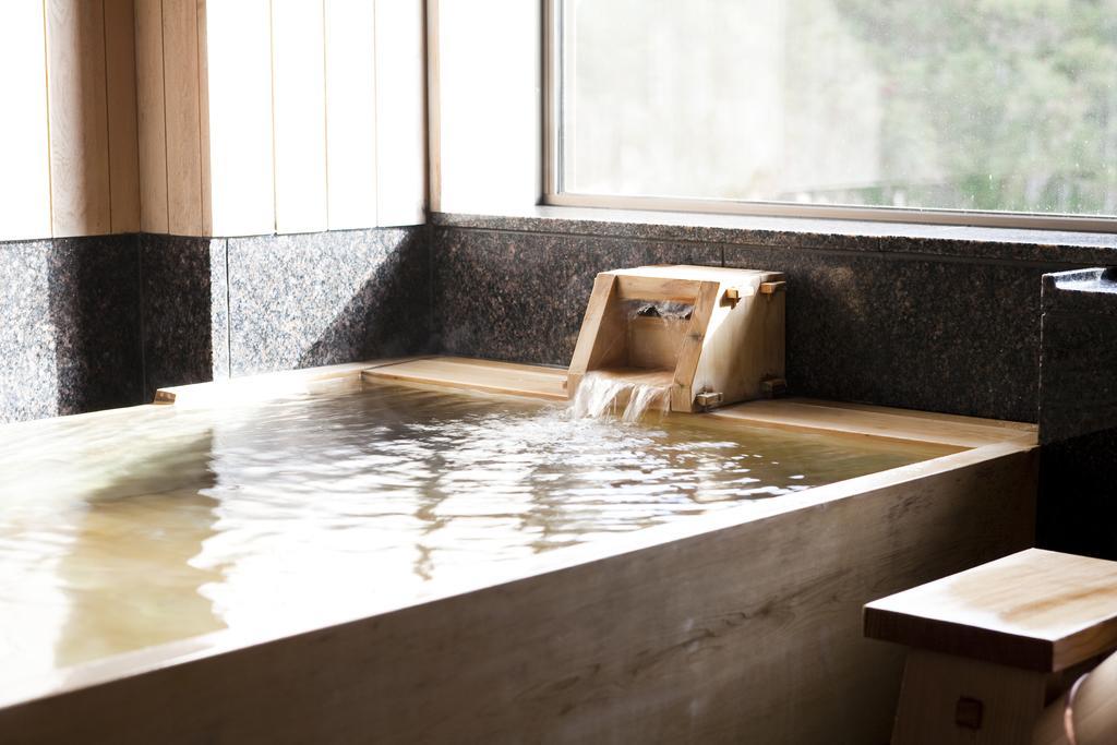 Menard Aoyama Resort: Wafukan Utatsukasa Iga Екстер'єр фото